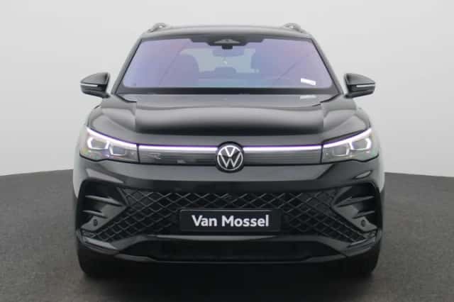 Volkswagen Tiguan (2025) thumbnail 3