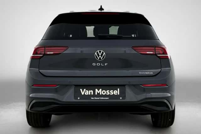 Volkswagen Golf (2026) thumbnail 4