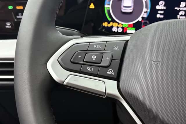 Volkswagen Golf (2026) thumbnail 6