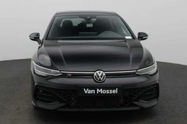Volkswagen Golf (2025) thumbnail 3