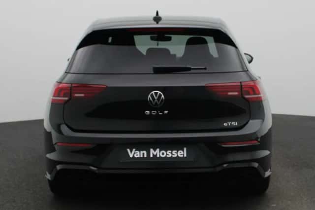 Volkswagen Golf (2025) thumbnail 5