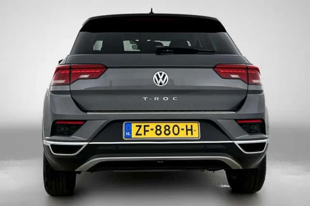 Volkswagen T-Roc (2019) thumbnail 3