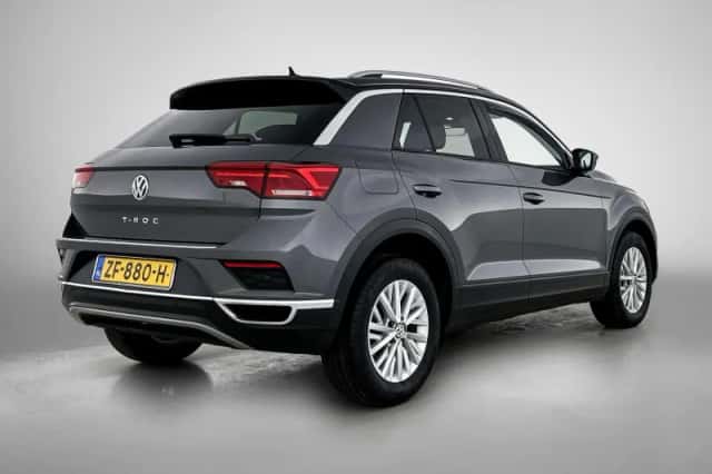 Volkswagen T-Roc (2019) thumbnail 4