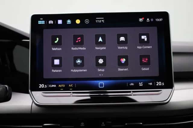 Volkswagen Golf (2025) thumbnail 17