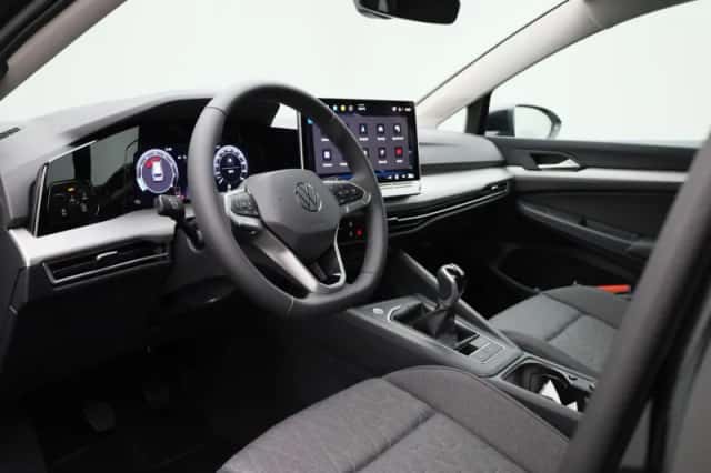 Volkswagen Golf (2025) thumbnail 32