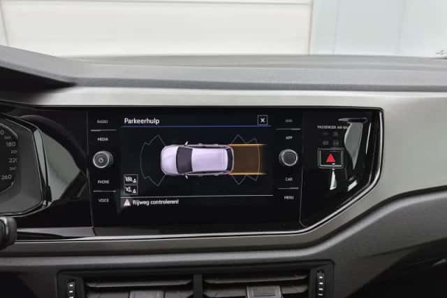 Volkswagen Polo (2021) thumbnail 4