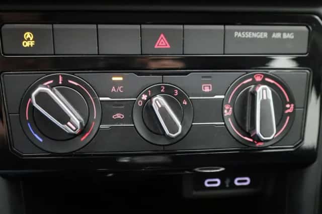 Volkswagen T-Cross (2021) thumbnail 21