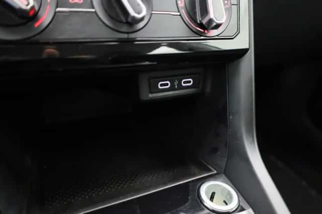 Volkswagen T-Cross (2021) thumbnail 24