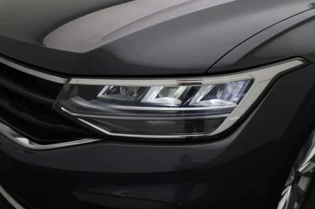 Volkswagen Tiguan (2022) thumbnail 16