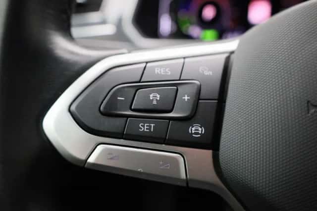 Volkswagen Tiguan (2022) thumbnail 19