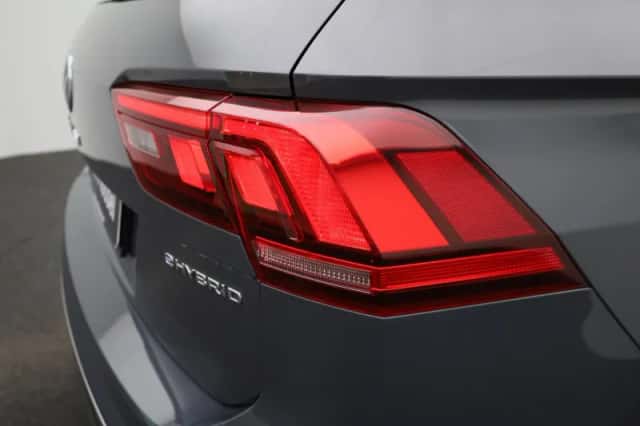 Volkswagen Tiguan (2022) thumbnail 36