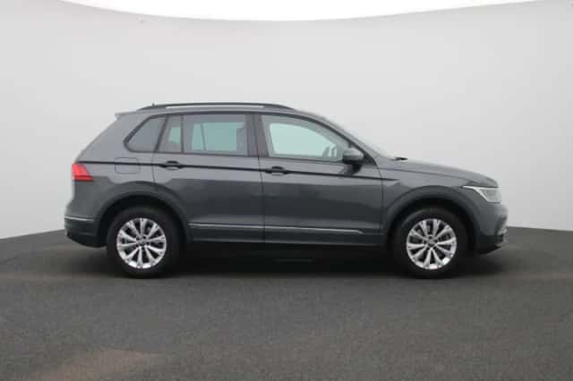 Volkswagen Tiguan (2022) thumbnail 6