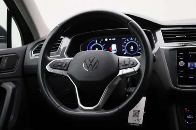 Volkswagen Tiguan (2022) thumbnail 10