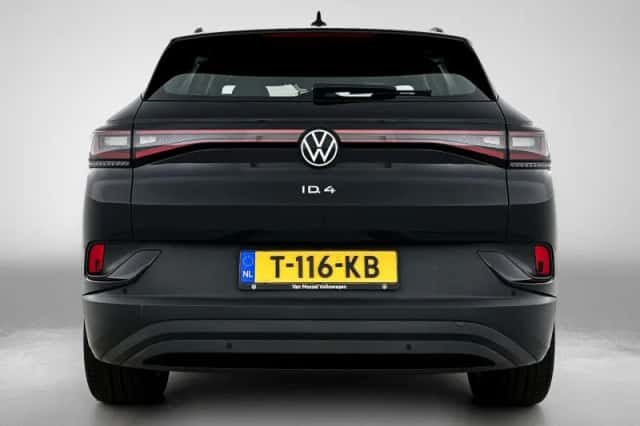 Volkswagen ID.4 (2023) thumbnail 3