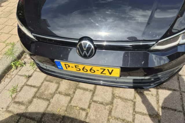 Volkswagen Golf (2022) thumbnail 3