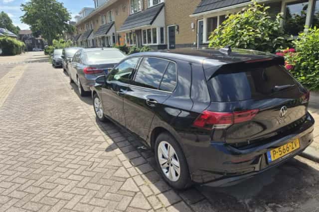 Volkswagen Golf (2022) thumbnail 4