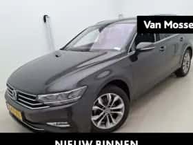 Volkswagen Passat (2021) thumbnail 1
