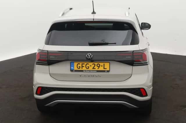 Volkswagen T-Cross (2024) thumbnail 3