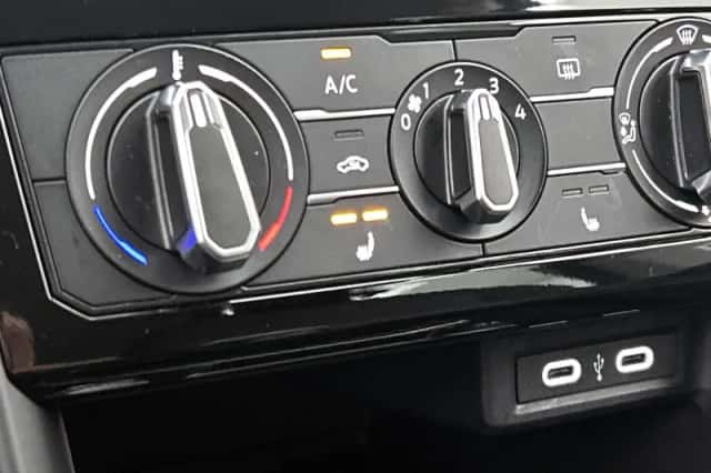 Volkswagen T-Cross (2024) thumbnail 8