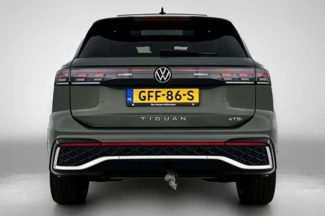 Volkswagen Tiguan (2024) thumbnail 3