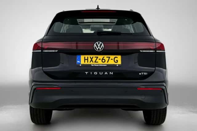 Volkswagen Tiguan (2024) thumbnail 3