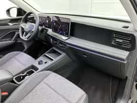 Volkswagen Tiguan (2024) thumbnail 25