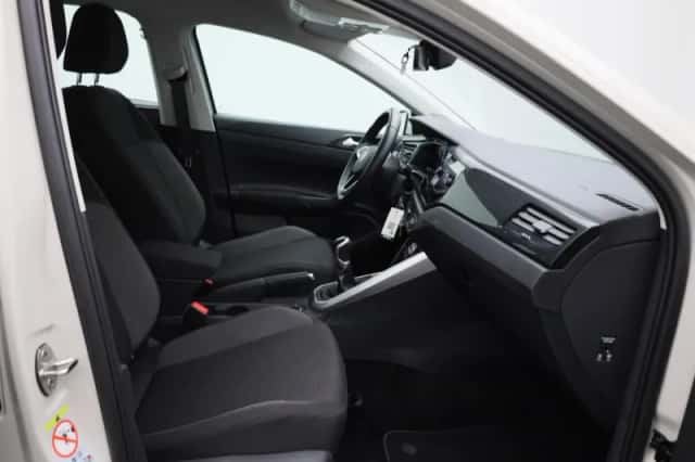 Volkswagen Polo (2024) thumbnail 29