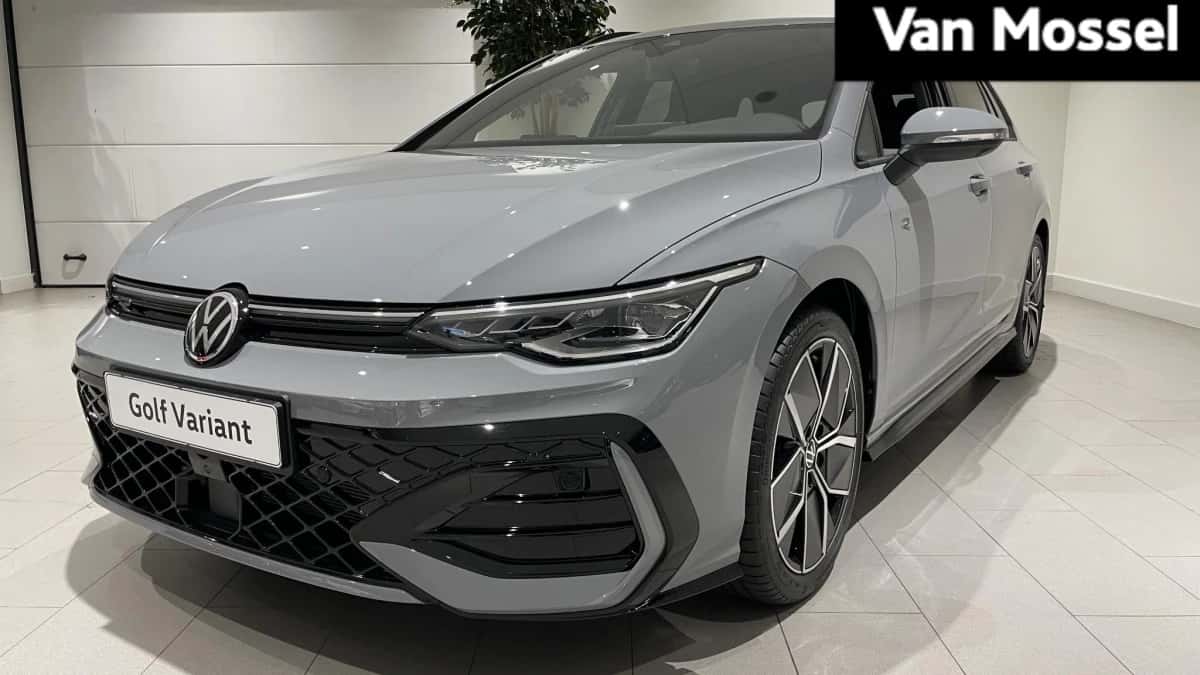 Volkswagen Golf (2025) — foto 1