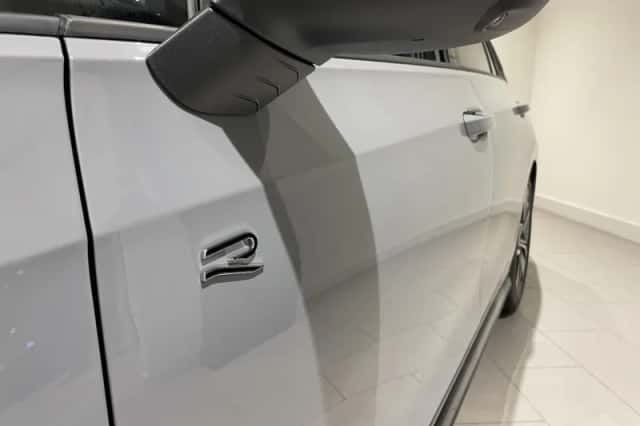 Volkswagen Golf (2025) thumbnail 3