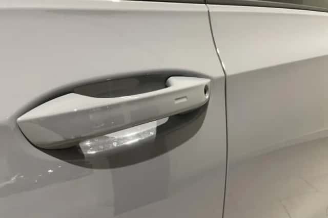 Volkswagen Golf (2025) thumbnail 5