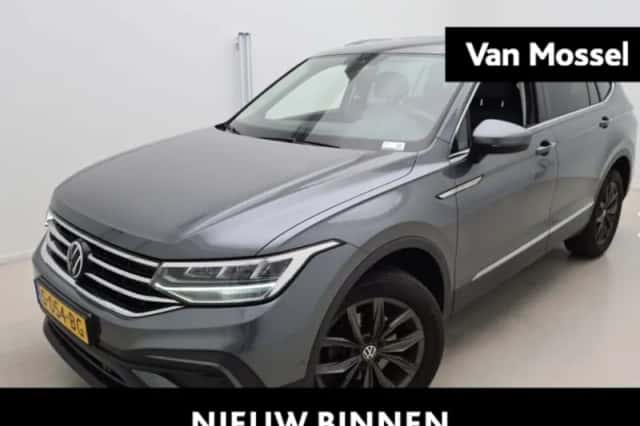 Volkswagen Tiguan (2023) thumbnail 1