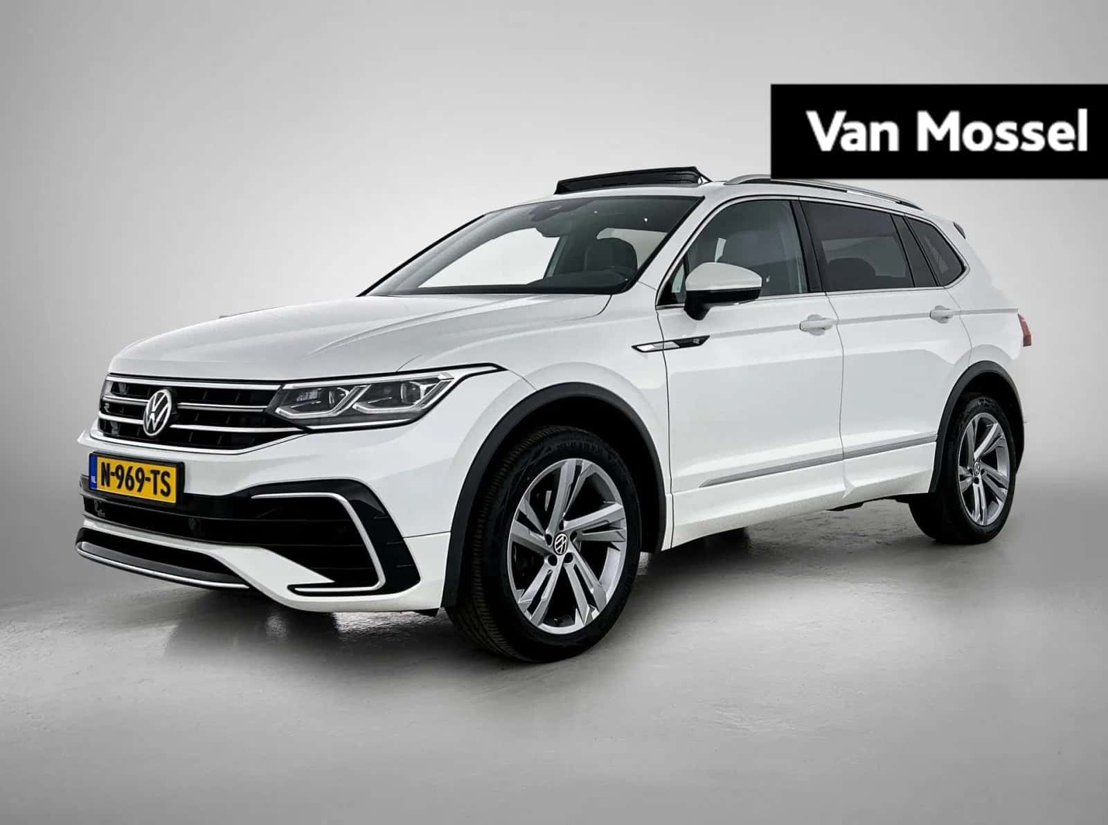 Volkswagen Tiguan (2022) — foto 1