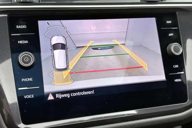 Volkswagen Tiguan (2022) thumbnail 15