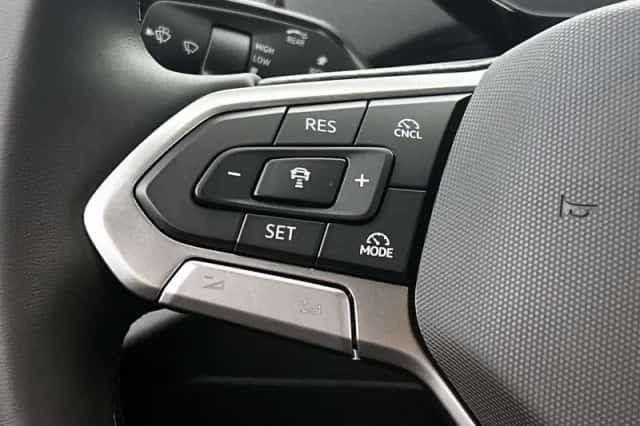 Volkswagen ID.4 (2026) thumbnail 6
