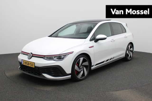 Volkswagen Golf (2023) thumbnail 1