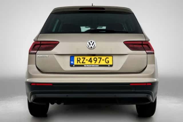 Volkswagen Tiguan (2018) thumbnail 3