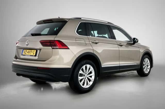 Volkswagen Tiguan (2018) thumbnail 4