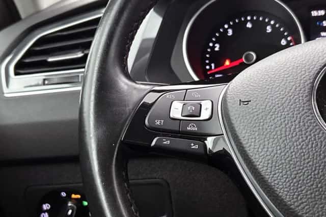 Volkswagen Tiguan (2018) thumbnail 6