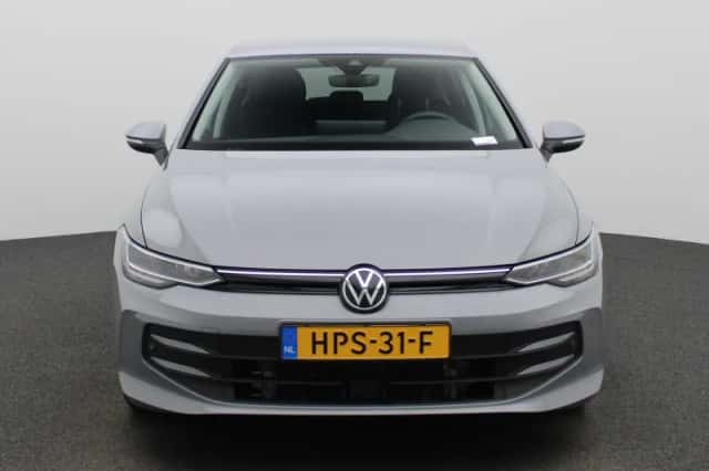 Volkswagen Golf (2025) thumbnail 3