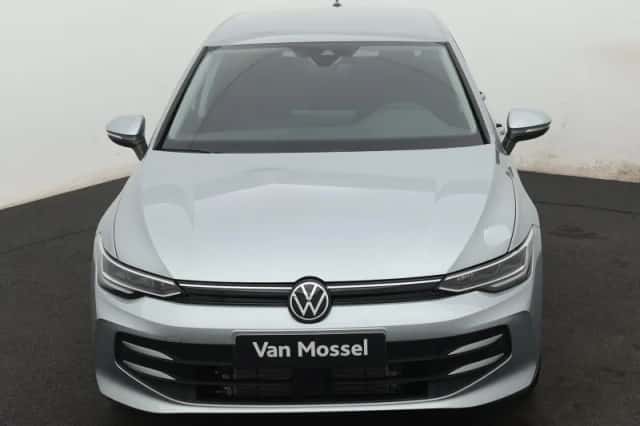 Volkswagen Golf (2024) thumbnail 9