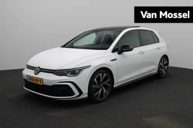 Volkswagen Golf (2024) thumbnail 1