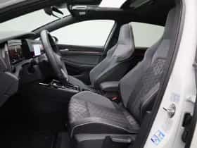 Volkswagen Golf (2024) thumbnail 11