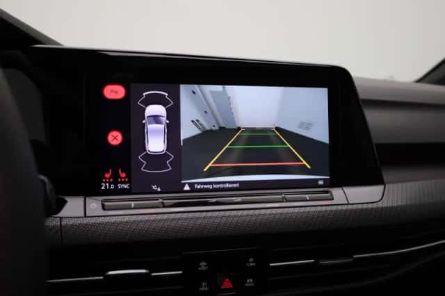 Volkswagen Golf (2024) thumbnail 18