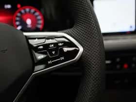 Volkswagen Golf (2024) thumbnail 22