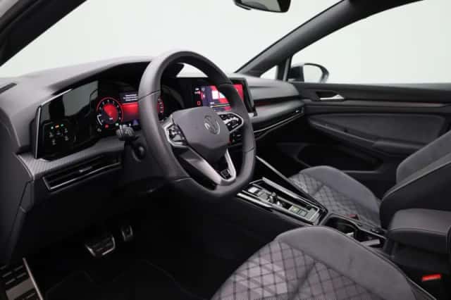 Volkswagen Golf (2024) thumbnail 29