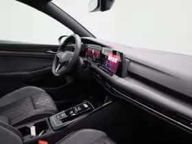 Volkswagen Golf (2024) thumbnail 31