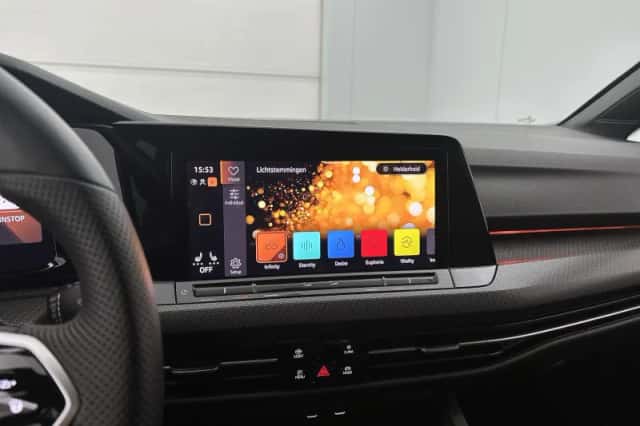 Volkswagen Golf (2021) thumbnail 32