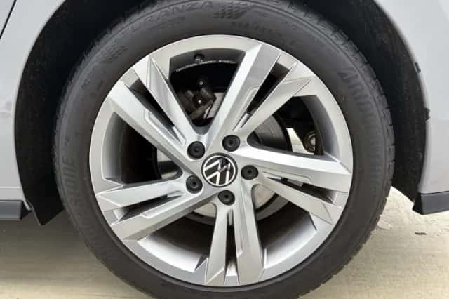 Volkswagen Golf (2021) thumbnail 35