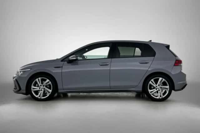 Volkswagen Golf (2021) thumbnail 2