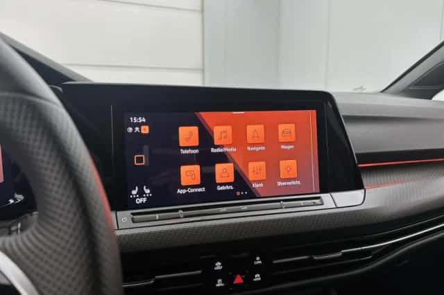 Volkswagen Golf (2021) thumbnail 6